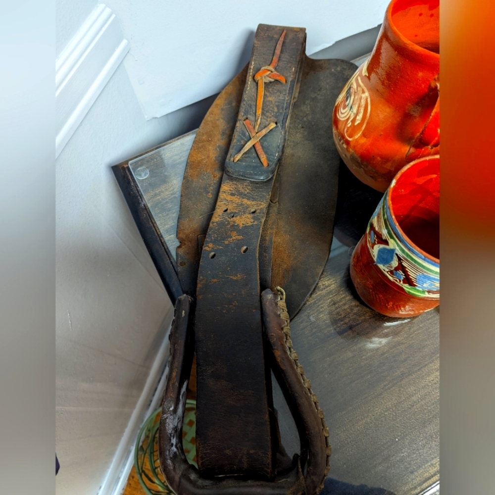 Saddle Leathers & Stirrup Decor